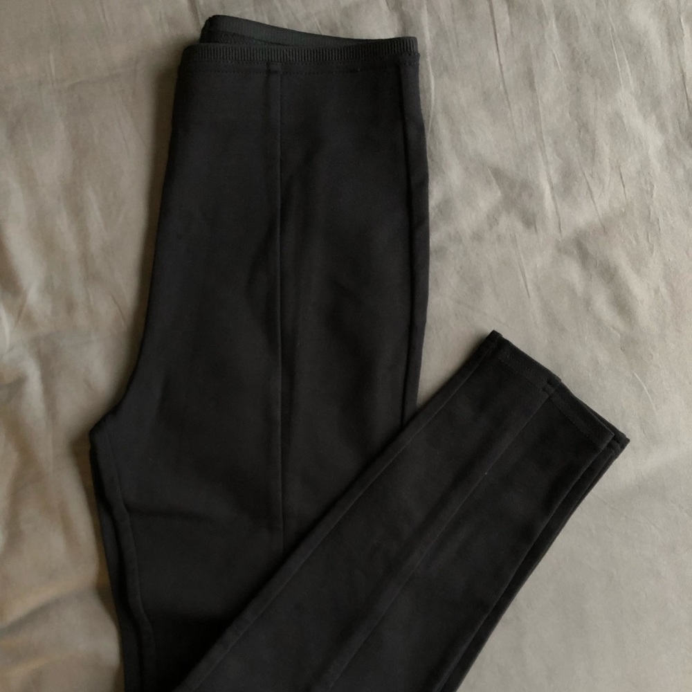 Black leggings
